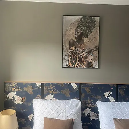 Lady Cosmopolite Guest house