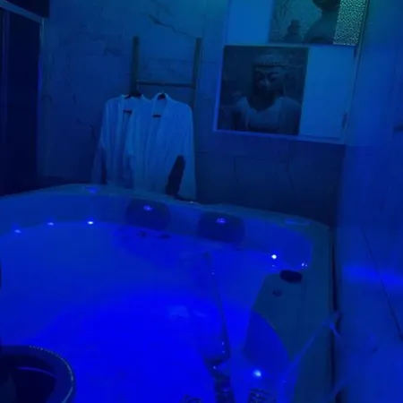 Lady Cosmopolite בית הארחה אראס