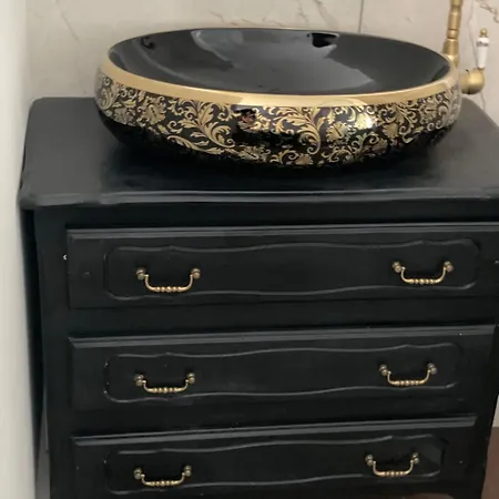 בית הארחה Lady Cosmopolite אראס